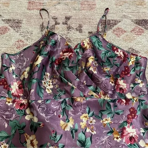 Vintage 90’s purple floral slip dress with a gorgeous floral pattern - Picture 5 of 12